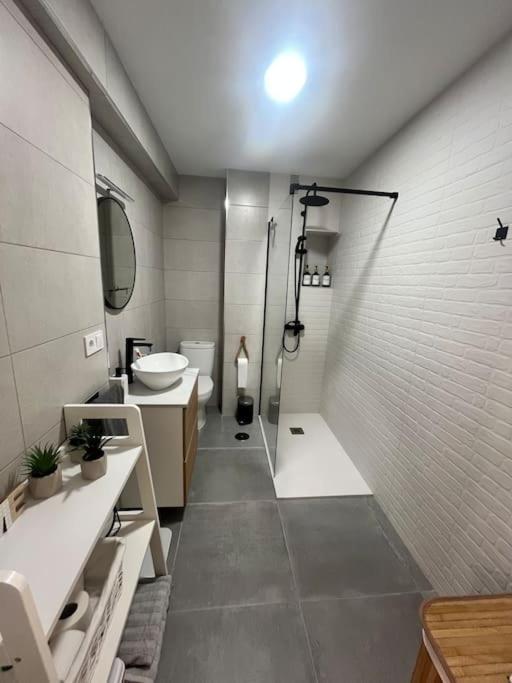 Piso Recien Reformado En El Centro De Santander, Zona Estaciones Apartman Kültér fotó